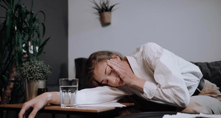 压力之下，寻找自我（一个女孩的成长故事）