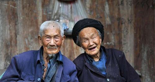 一场同甘共苦的旅行（在人生困境中找到真正的友谊）