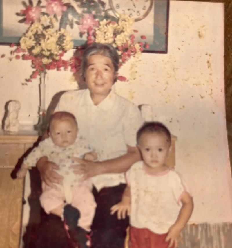 奶奶的回忆（走进我记忆中的亲切老人）
