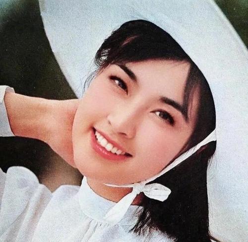 品尝眼泪的滋味（她从未想过，哭泣可以如此美妙）