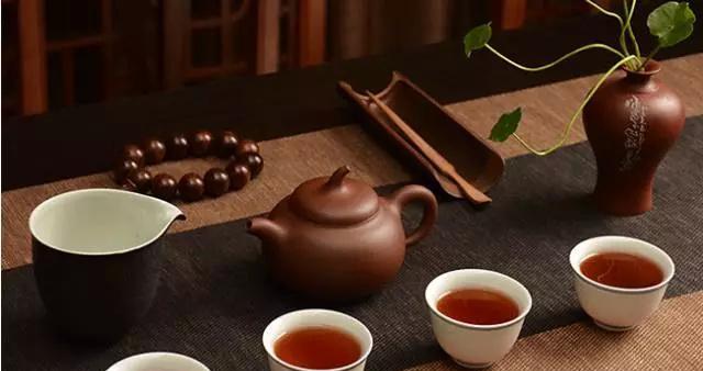 慢下来，享受生活的美好（如何从繁忙的工作中找到生活的乐趣）
