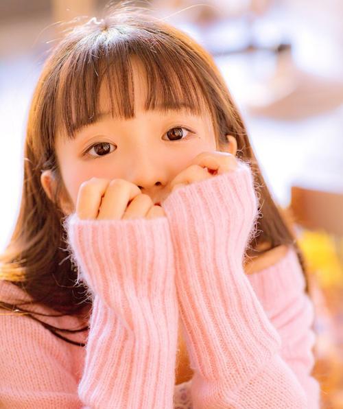 温暖永伴身边（一个小女孩的成长）
