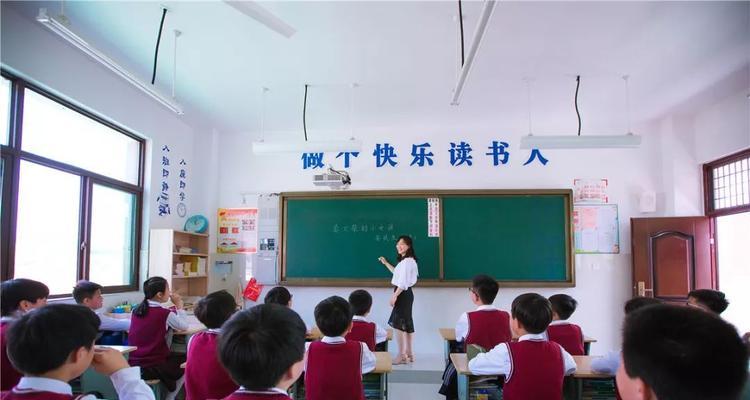 追逐梦想的人生路上（追逐梦想的人生路上）