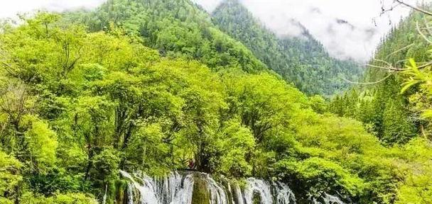 清泉之舞——充满活力的河水（踏着小石，听清流声，漫步于清泉之畔）