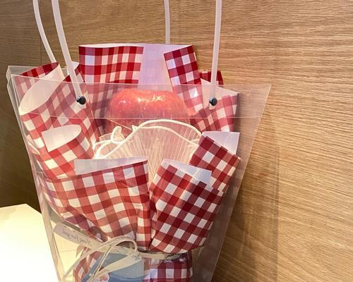 平安夜的特别礼物（让人们重新相信爱情的圣诞礼物）
