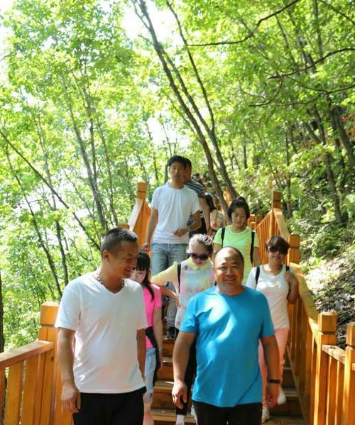 寻找幸福的旅程（一个女孩的成长故事）