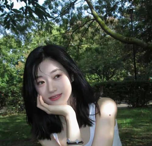 奋斗者，走向未来（一步一个脚印，不断追求自己的梦想）