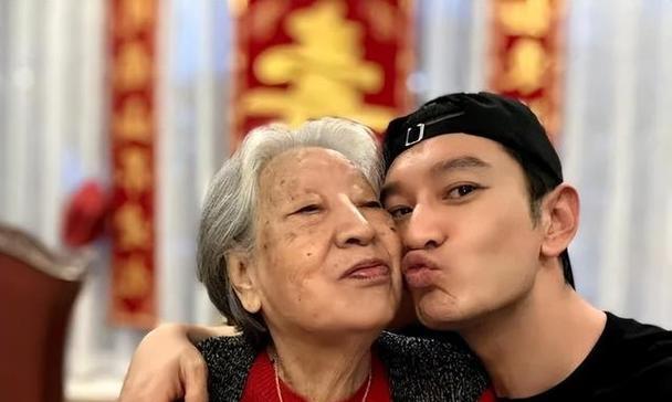 陪伴在外婆身旁的日子（外婆的手艺、故事和智慧）