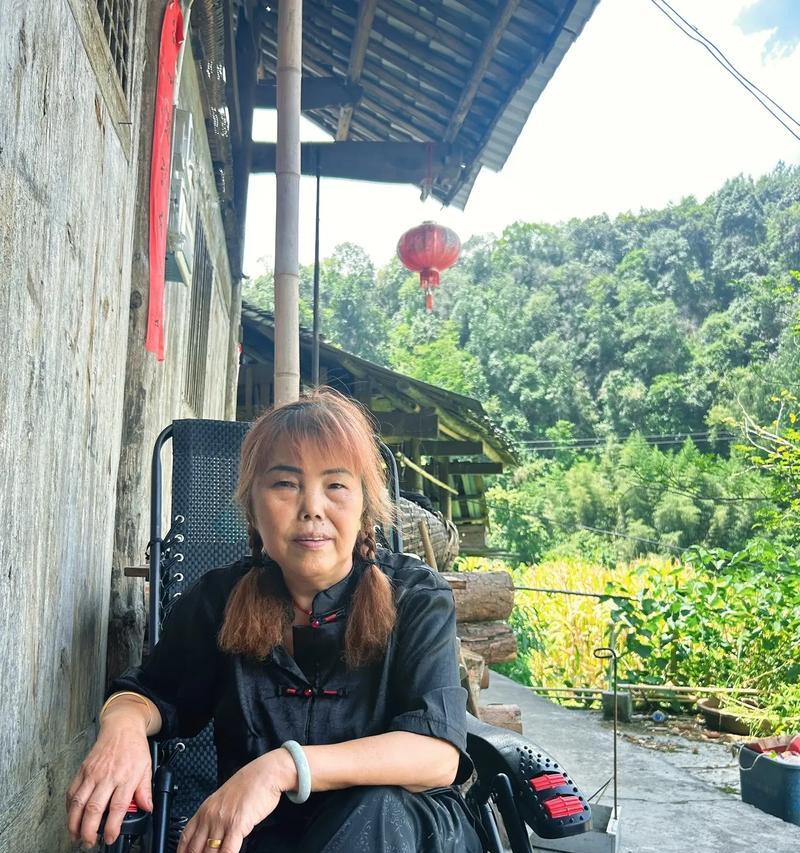 一个默默付出的母亲故事（一个默默付出的母亲故事）