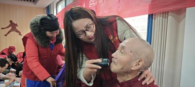 陪伴，最好的敬老方式（爱在岁月中永不减少）