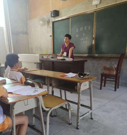 流年逝水中，我始终前行（流年逝水中，我始终前行）