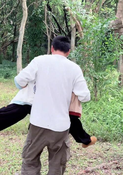 爸爸的爱——无私奉献（父亲与儿子之间的心路历程）