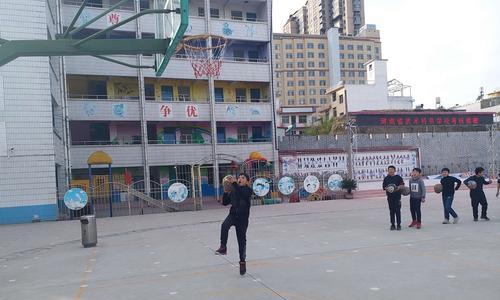 科技梦想的翅膀（让未来更美好）