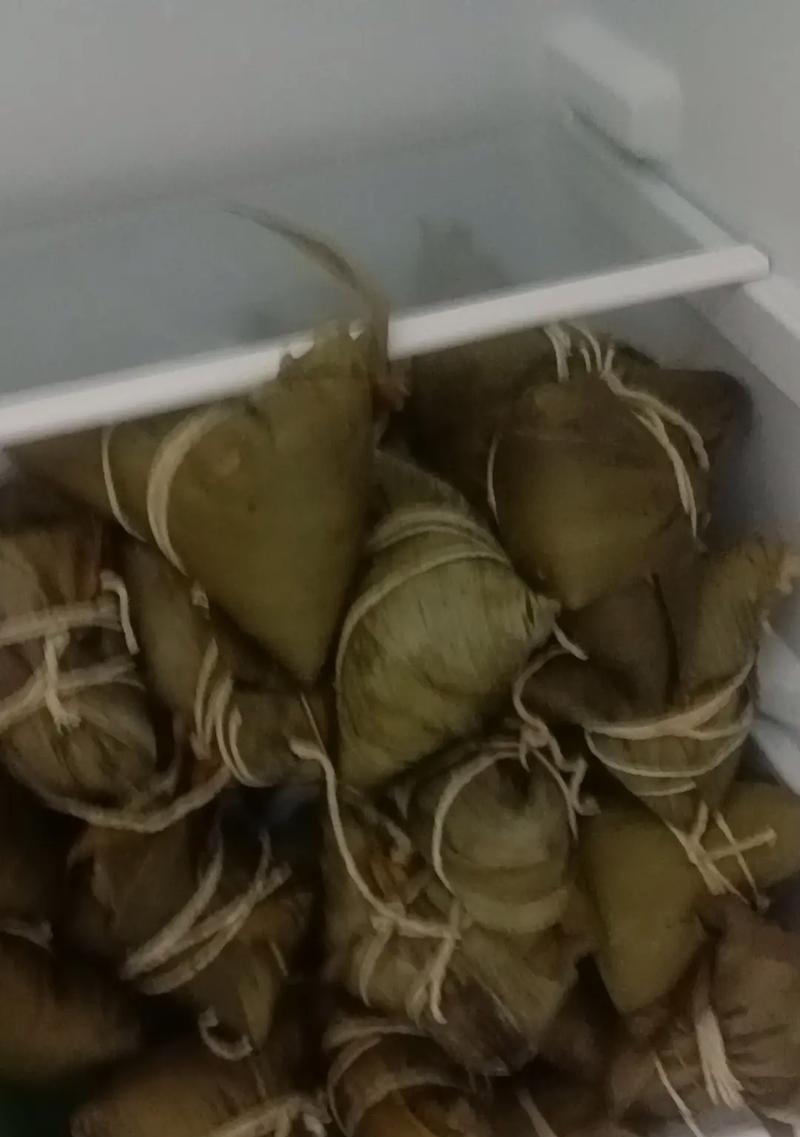 粽香扑鼻——一个包粽子的故事