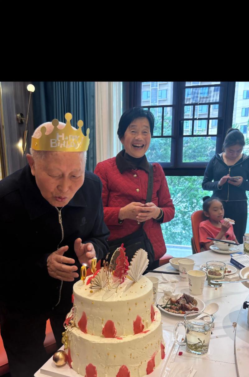 小故事主题：幸福开心