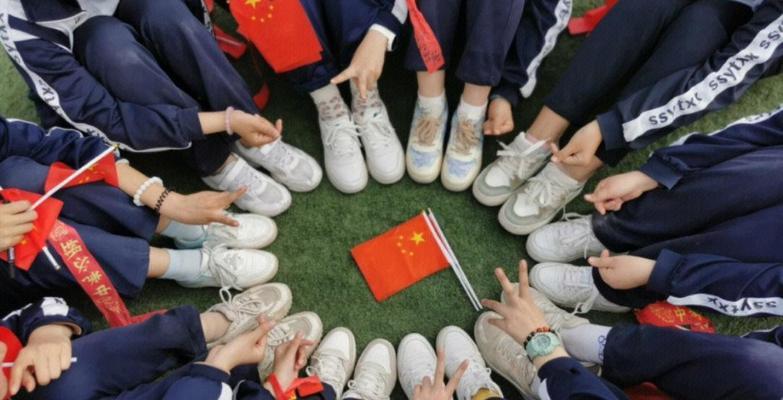 被生活雕琢（被生活雕琢）