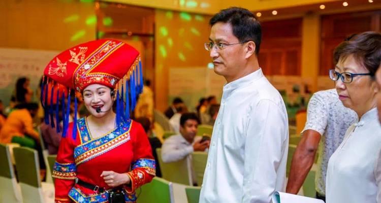 团结一心，绽放民族团结之花（和谐共处，合作共赢）