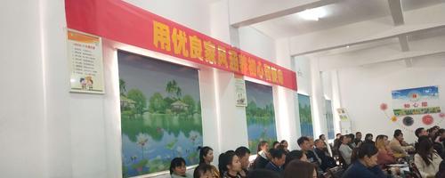 坚持不懈追梦路（困难重重，以勇气和毅力闯过难关）