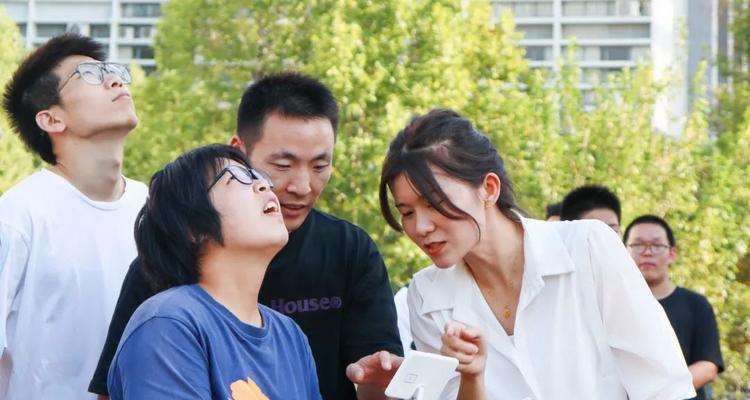 缤纷校园生活（一次“钉子户”之旅）